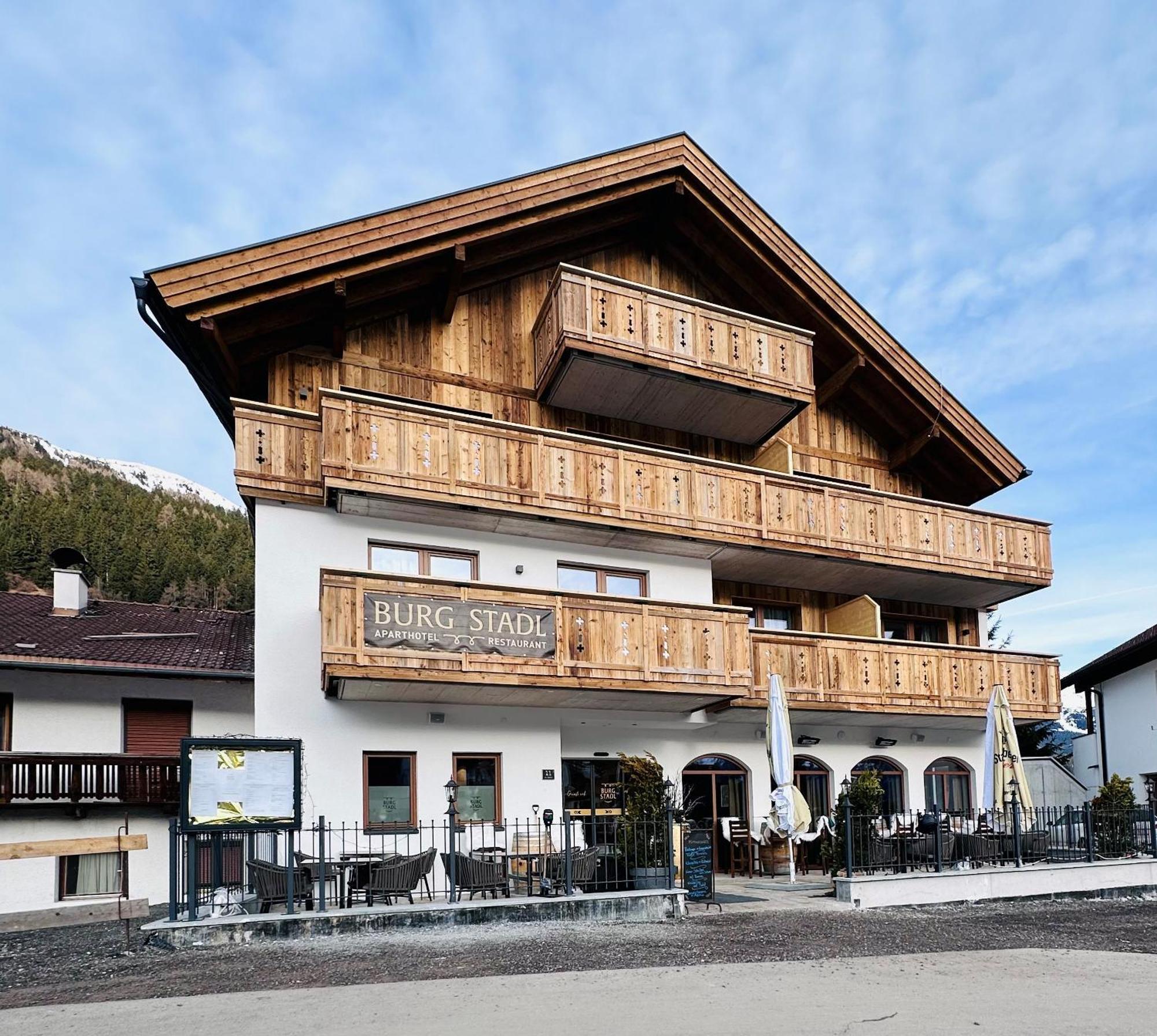 Burgstadl Aparthotel & Restaurant Ladis Εξωτερικό φωτογραφία