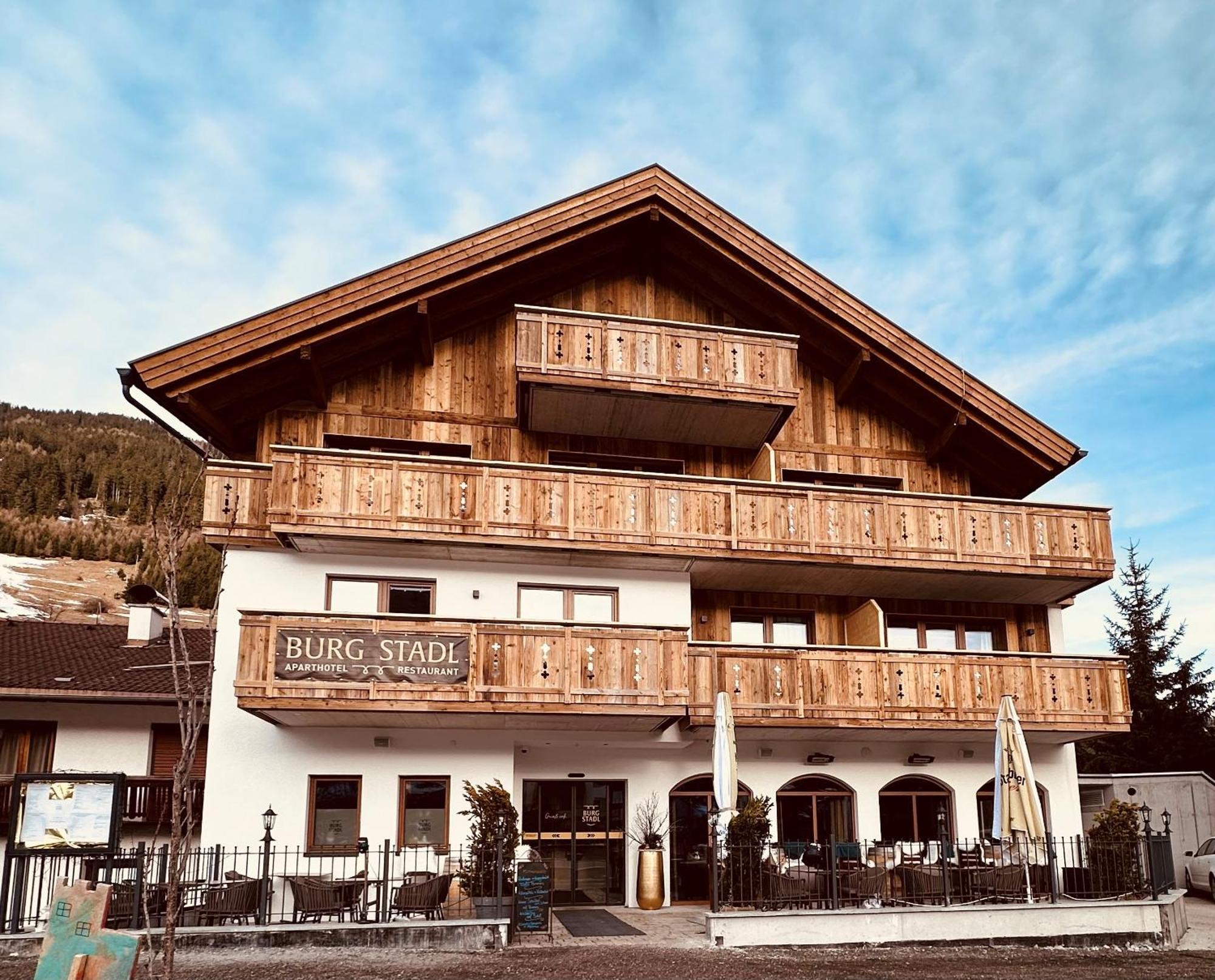Burgstadl Aparthotel & Restaurant Ladis Εξωτερικό φωτογραφία